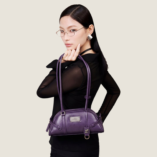 Trapeze baguette bag