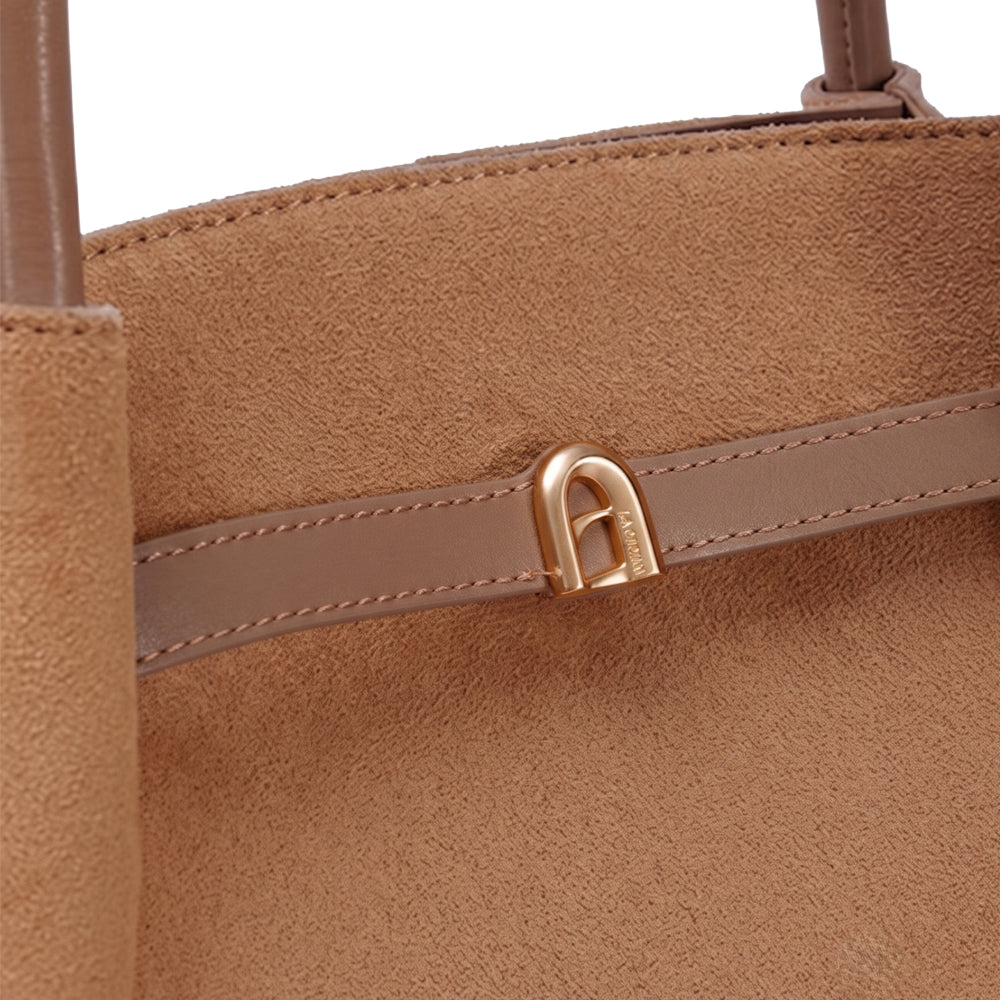 Pleats Trapeze Large Bag
