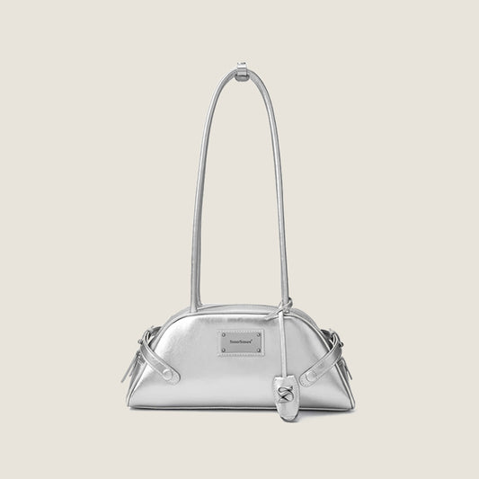 Trapeze baguette bag