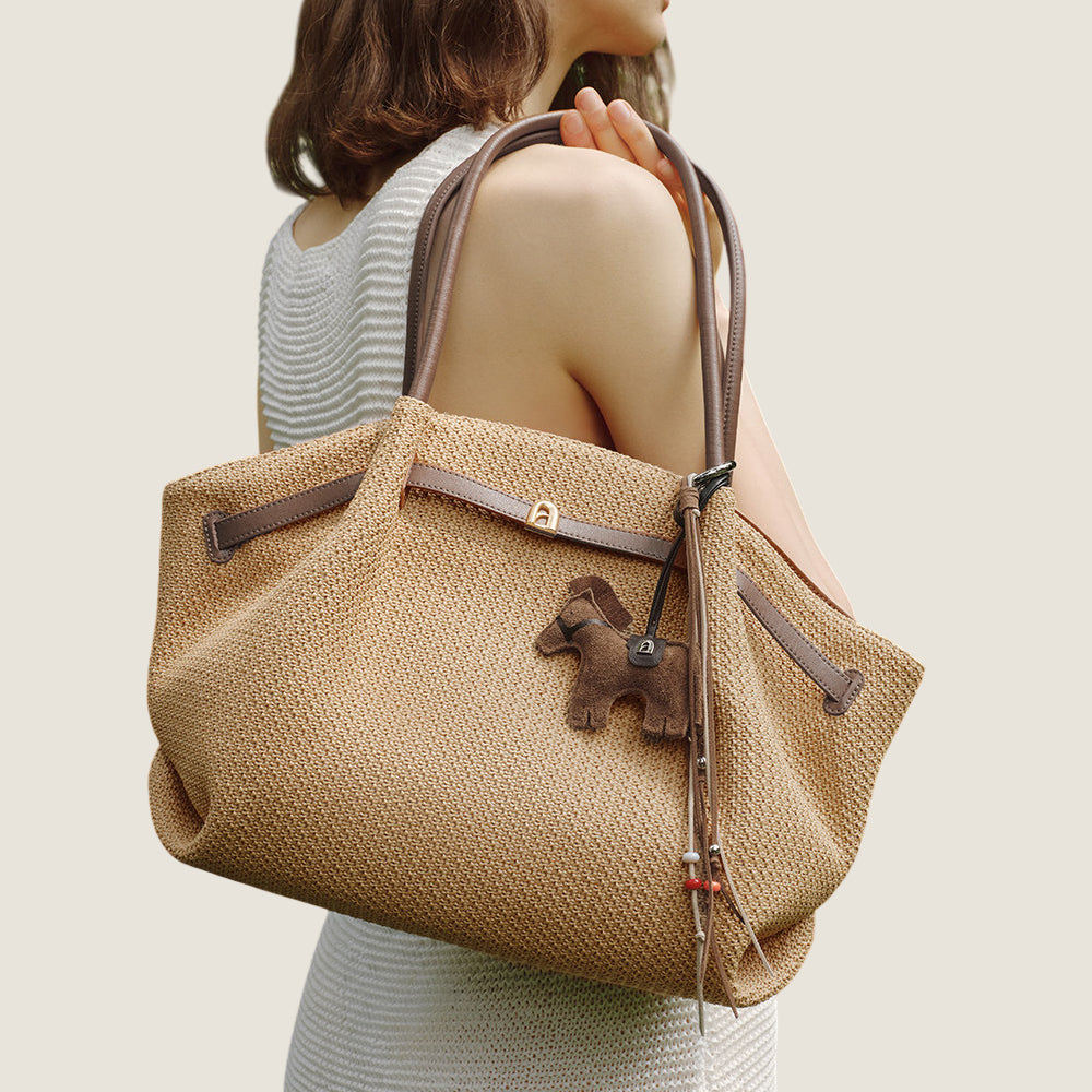 Pleats Trapeze Large Bag