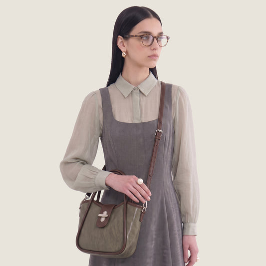 Frame Turn Lock Bag
